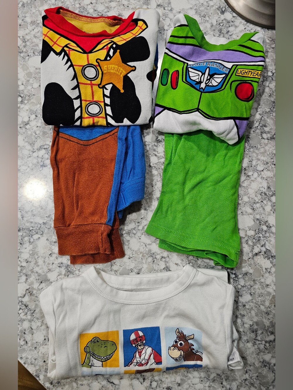 2 Sets Disney Pixar Toy Story Short Sleeve Toddler Pajamas + Gap ToyStory Tshirt